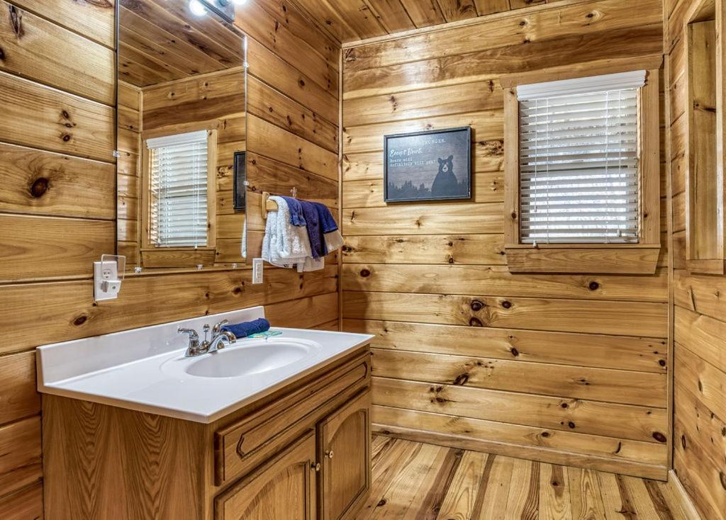 Wilderness Lodge, Hot Tub, Game Room, Pool Access, 1089 Free Tickets Each Paid Day, Dollywood And M セバービル エクステリア 写真