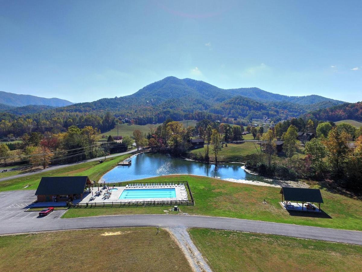 Wilderness Lodge, Hot Tub, Game Room, Pool Access, 1089 Free Tickets Each Paid Day, Dollywood And M セバービル エクステリア 写真